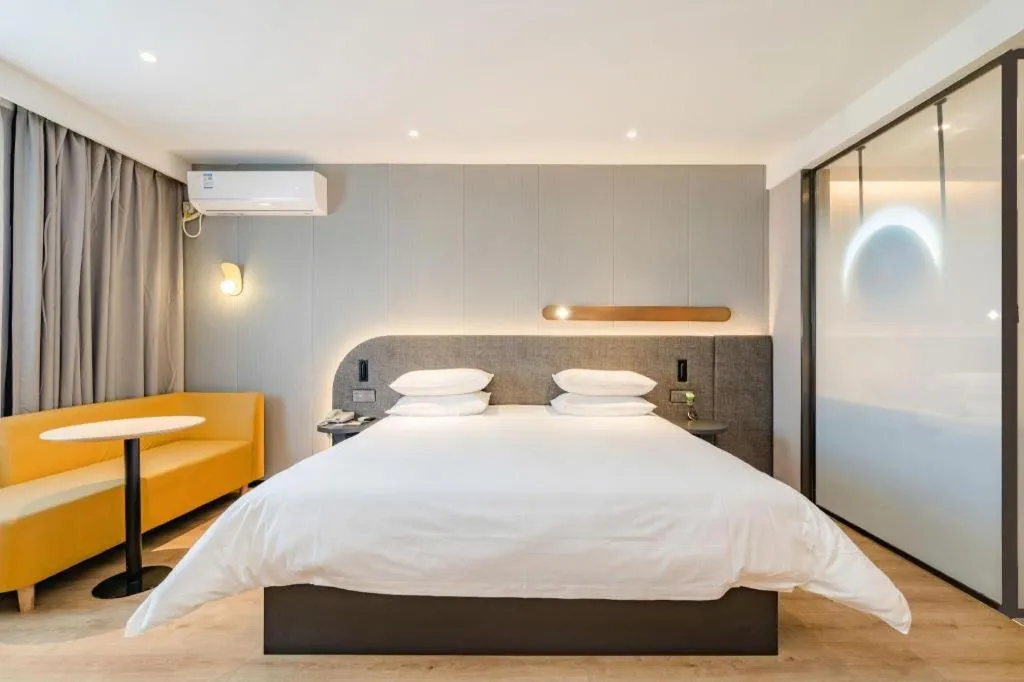 Bed in Jinjiang Inn Qingdao Development Zone Jinggangshan Rd.