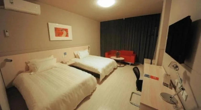 Bed in JinJiang Inn Baoji Administra Tion Center