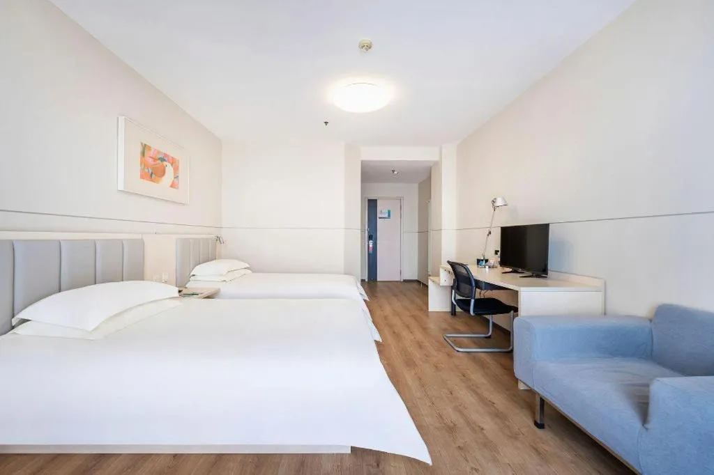 Bed in JinJiang Inn Baoji Administra Tion Center