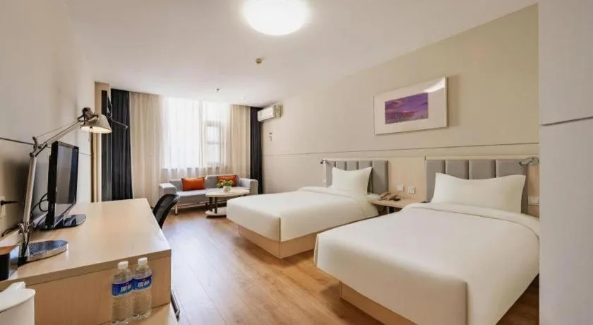 Bed in JinJiang Inn Baoji Administra Tion Center