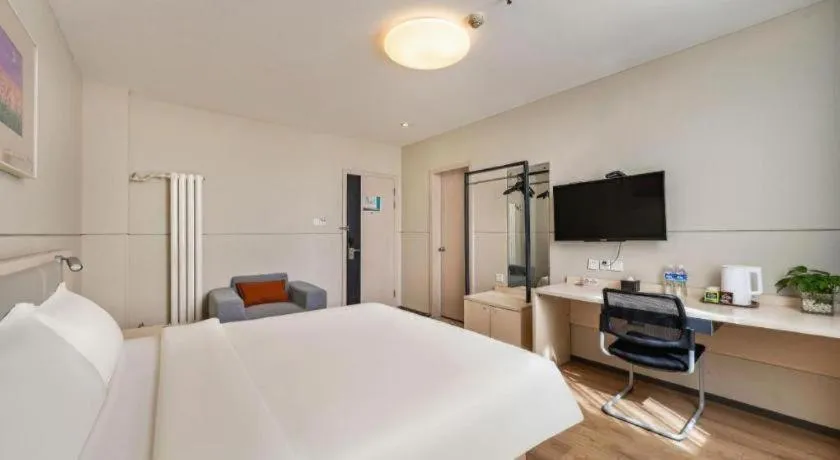 Bed in JinJiang Inn Baoji Administra Tion Center