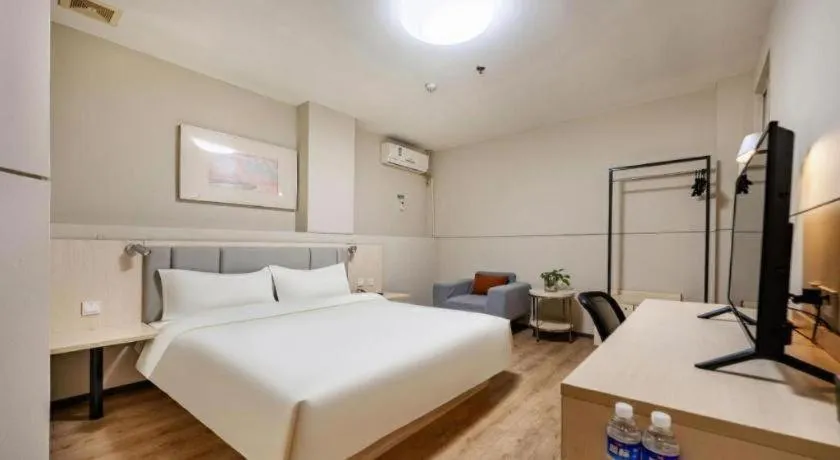 Bed in JinJiang Inn Baoji Administra Tion Center