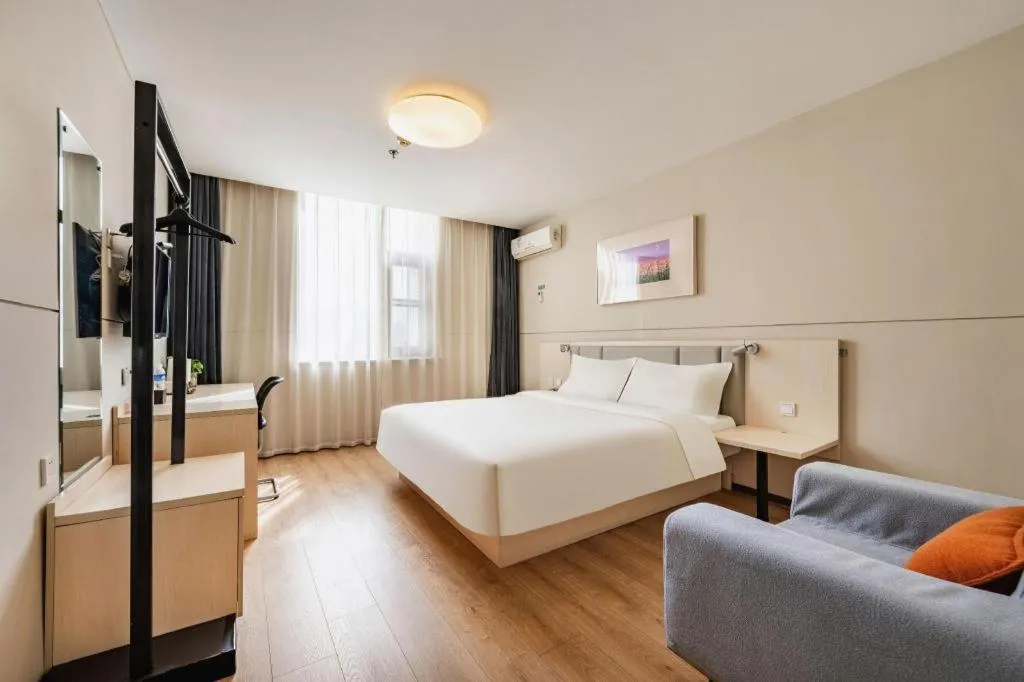 Bed in JinJiang Inn Baoji Administra Tion Center