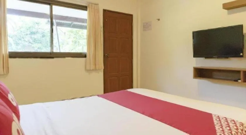 Bed in OYO 1046 Noppharat resort