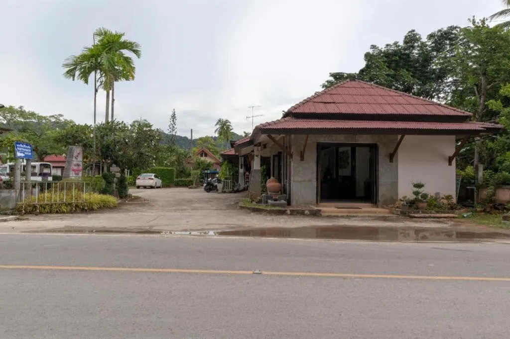 OYO 1046 Noppharat resort