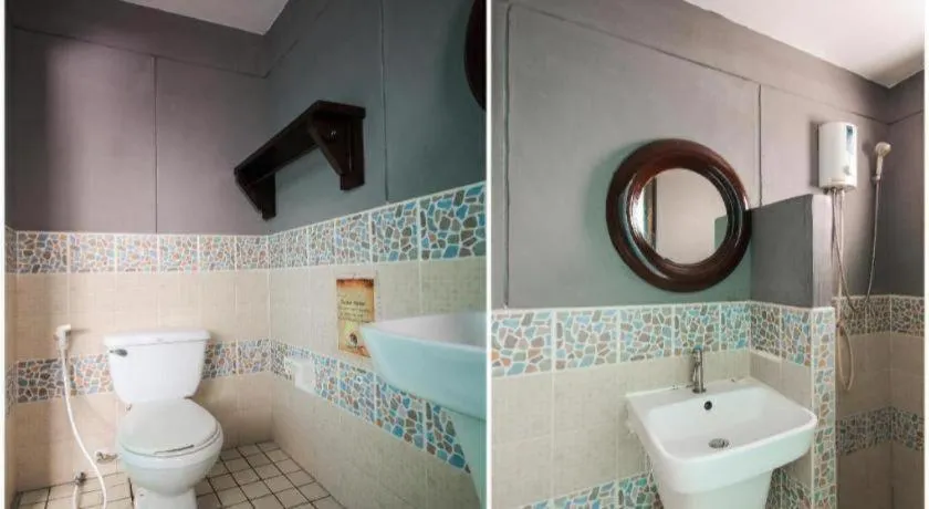 OYO 1103 Pirates House Hotel