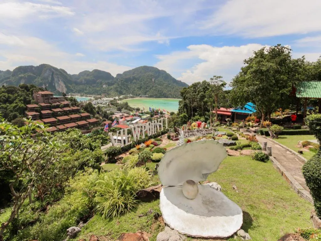 OYO 1103 Pirates House Hotel