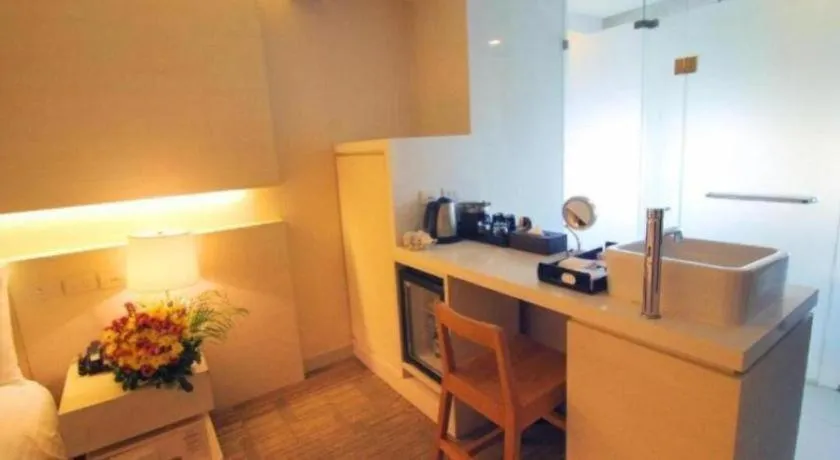 Hiptique Sukhumvit 13