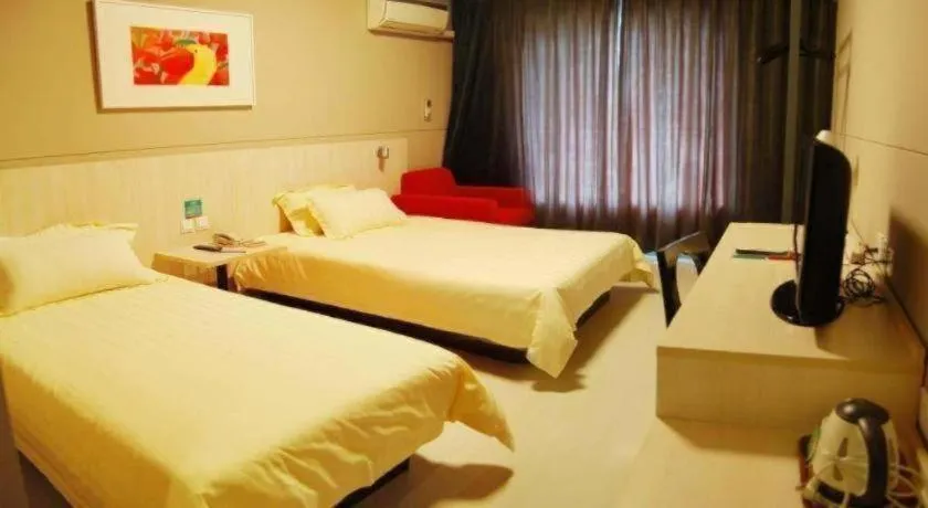 Bed in Jinjiang Inn Wuhu Fangte Tech Museum Metro Station