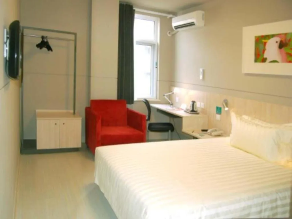 Bed in Jinjiang Inn Jinzhou Luoyang Road