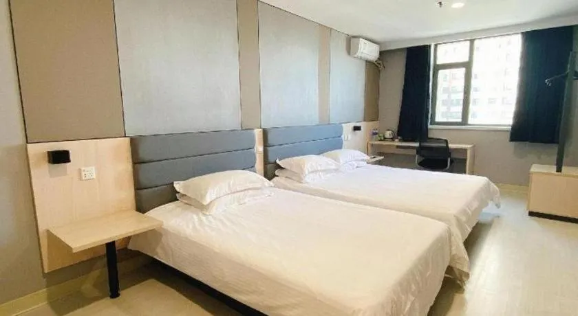 Bed in Jinjiang Inn Jinzhou Luoyang Road