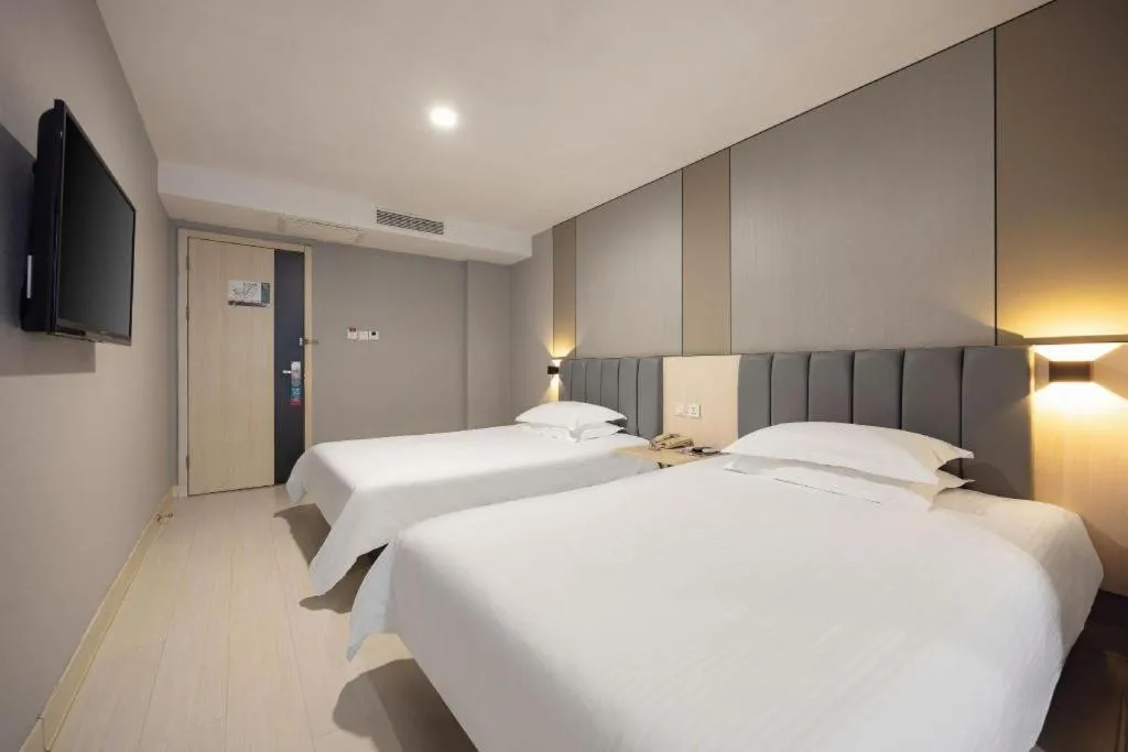 Bed in Jinjiang Inn Jinzhou Luoyang Road