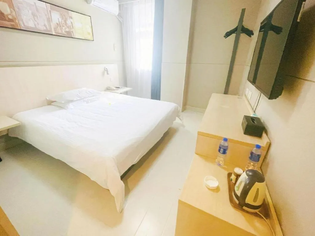 Bed in Jinjiang Inn Jinzhou Luoyang Road