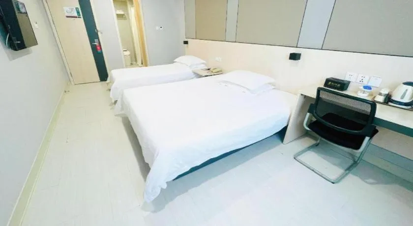 Bed in Jinjiang Inn Jinzhou Luoyang Road