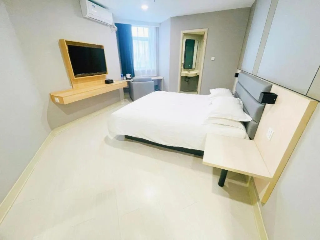 Bed in Jinjiang Inn Jinzhou Luoyang Road