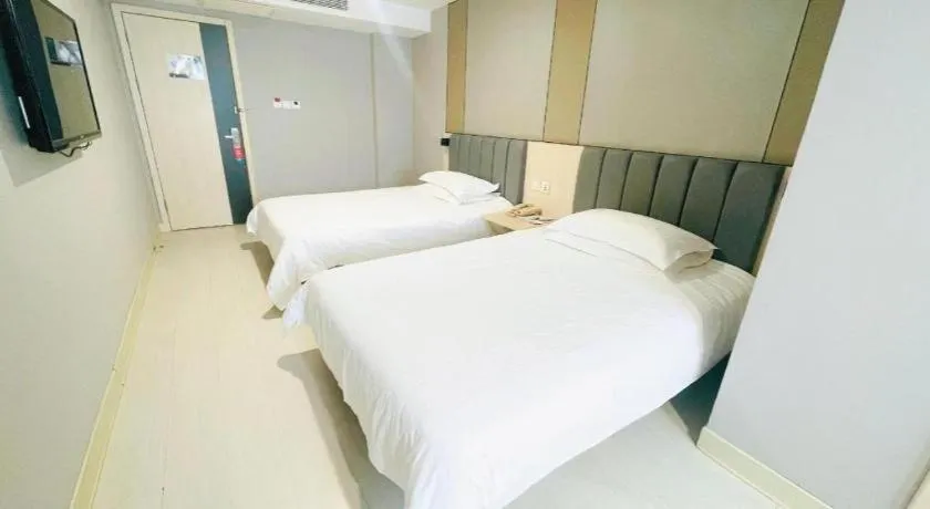 Bed in Jinjiang Inn Jinzhou Luoyang Road