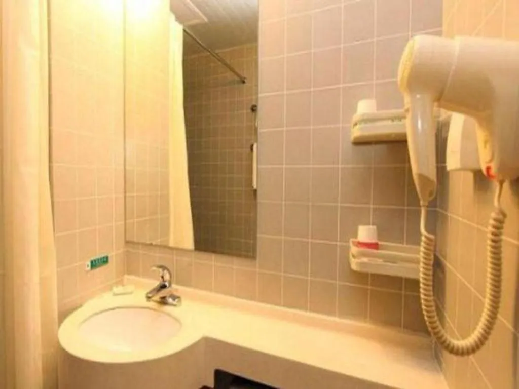 Jinjiang Inn Jinzhou Luoyang Road