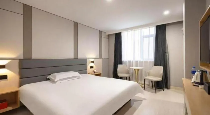 Bed in Jinjiang Inn Jinzhou Luoyang Road