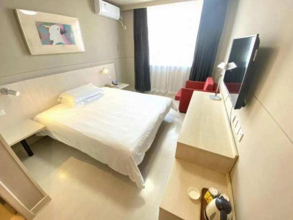 Bed in Jinjiang Inn Jinzhou Luoyang Road