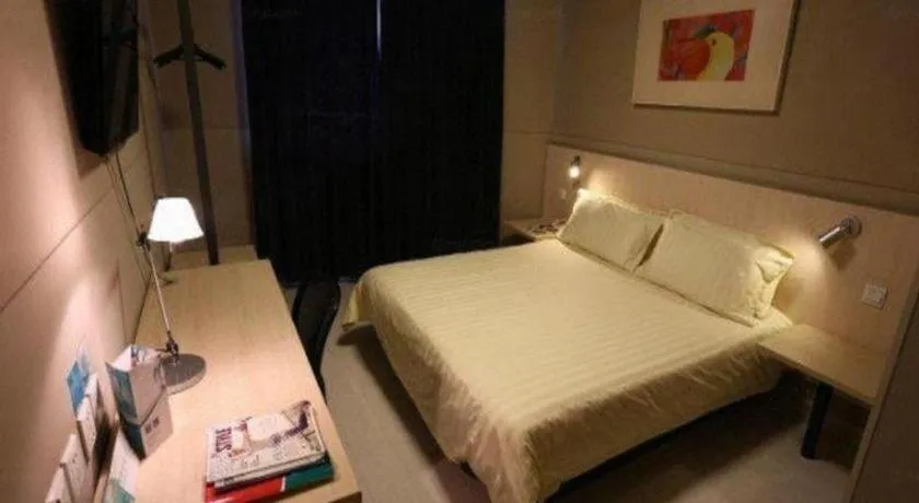 Bed in Jinjiang Inn Jinzhou Luoyang Road