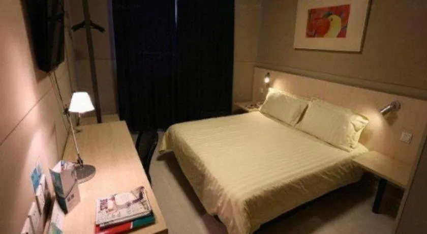 Bed in Jinjiang Inn Jinzhou Luoyang Road