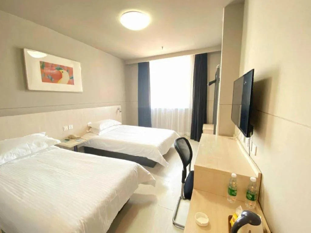 Bed in Jinjiang Inn Jinzhou Luoyang Road