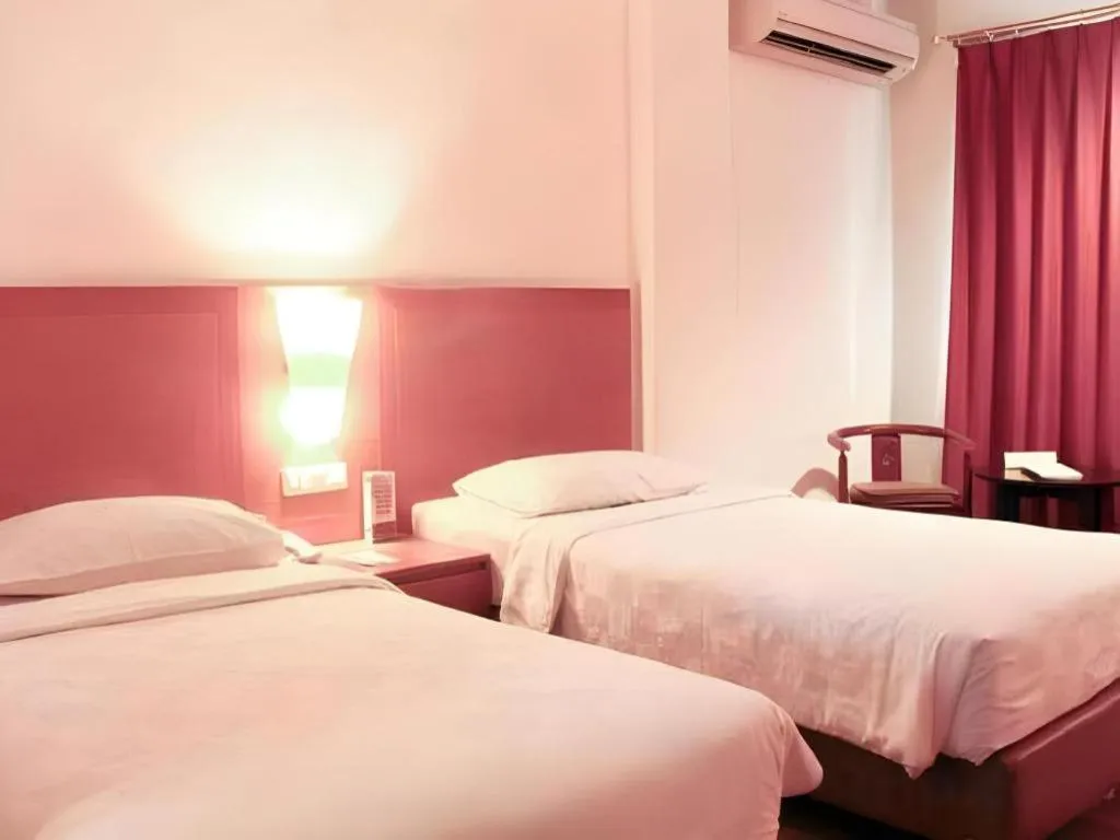 Bed in Hotel Grand Anugerah