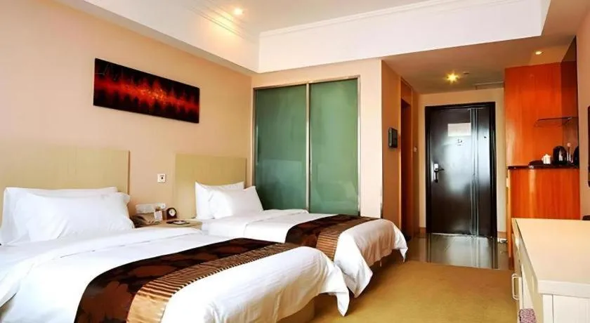 Bed in Ningbo ShouNan Hotel