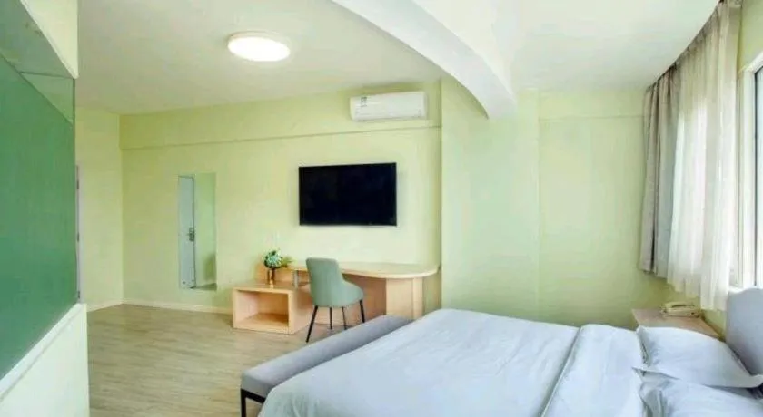 Bed in Super 8 Hotel Chengde Imperial Summer Resort