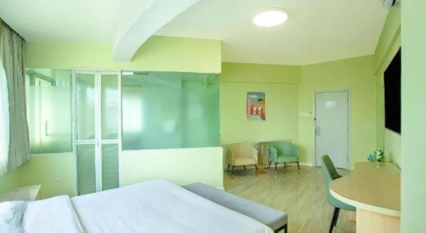 Bed in Super 8 Hotel Chengde Imperial Summer Resort