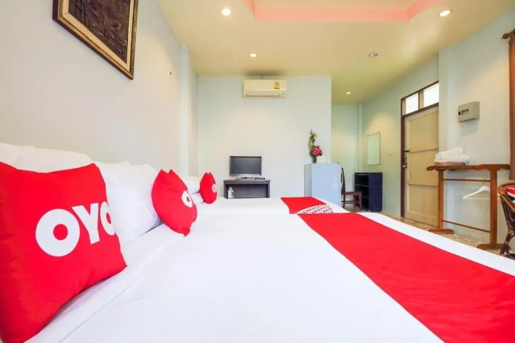 Bed in OYO 606 Baan Suansabai Pleanpanmai Resort Amphawa