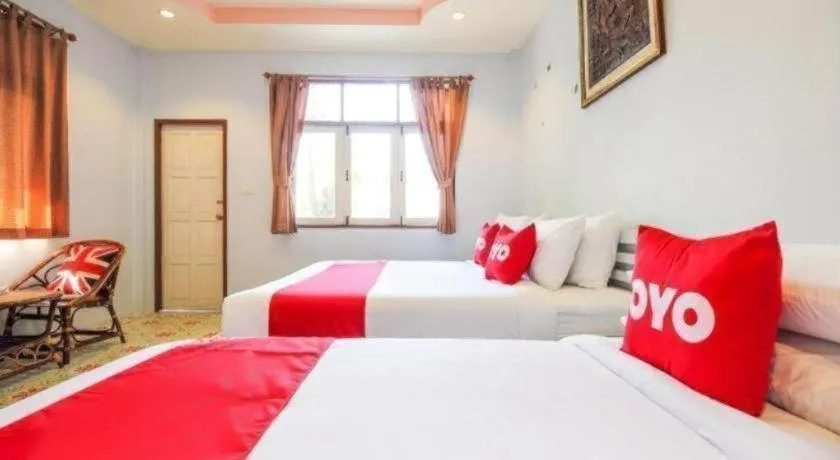 Bed in OYO 606 Baan Suansabai Pleanpanmai Resort Amphawa