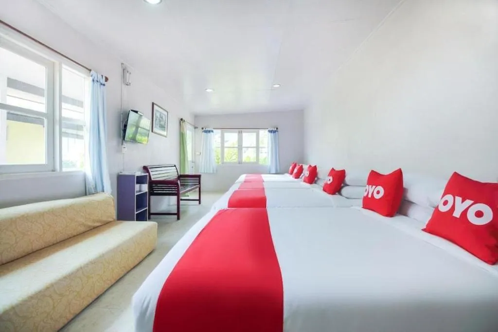 Bed in OYO 606 Baan Suansabai Pleanpanmai Resort Amphawa