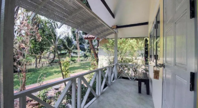 OYO 606 Baan Suansabai Pleanpanmai Resort Amphawa