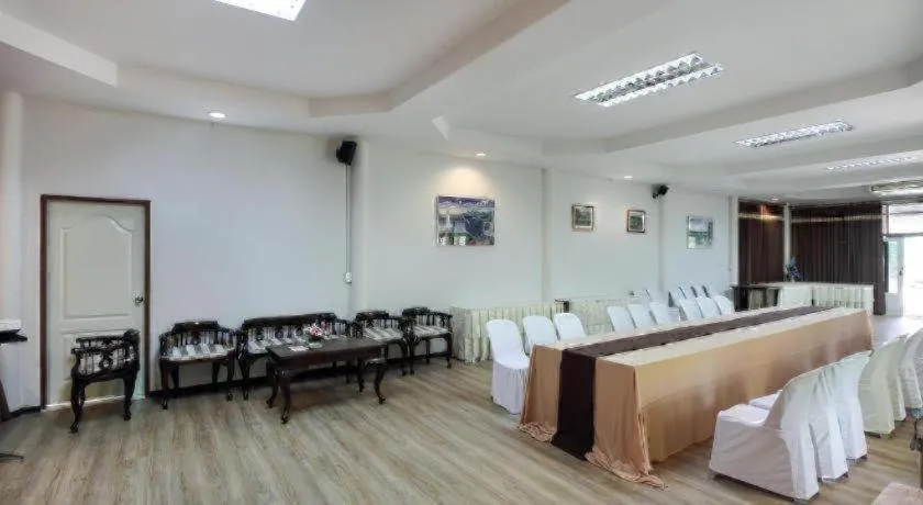 OYO 606 Baan Suansabai Pleanpanmai Resort Amphawa