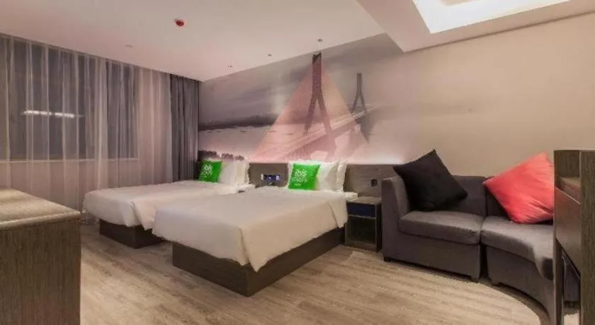 Bed in ibis Styles Wuhan Optics Valley Square Hotel