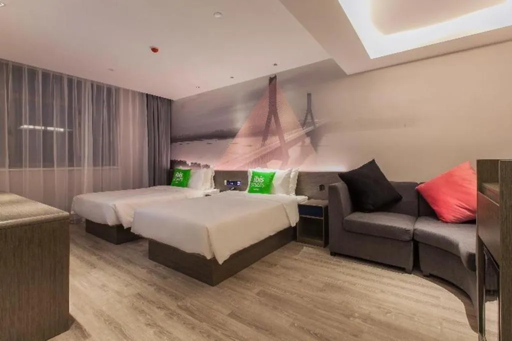 Bed in ibis Styles Wuhan Optics Valley Square Hotel