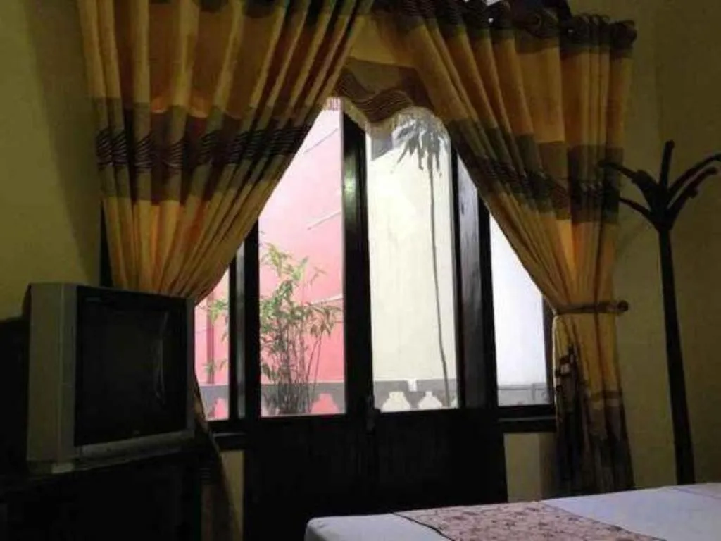 Bed in Dong Loi Hotel