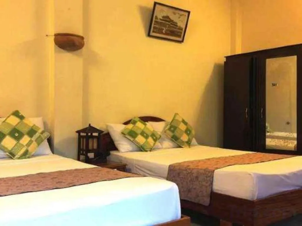 Bed in Dong Loi Hotel