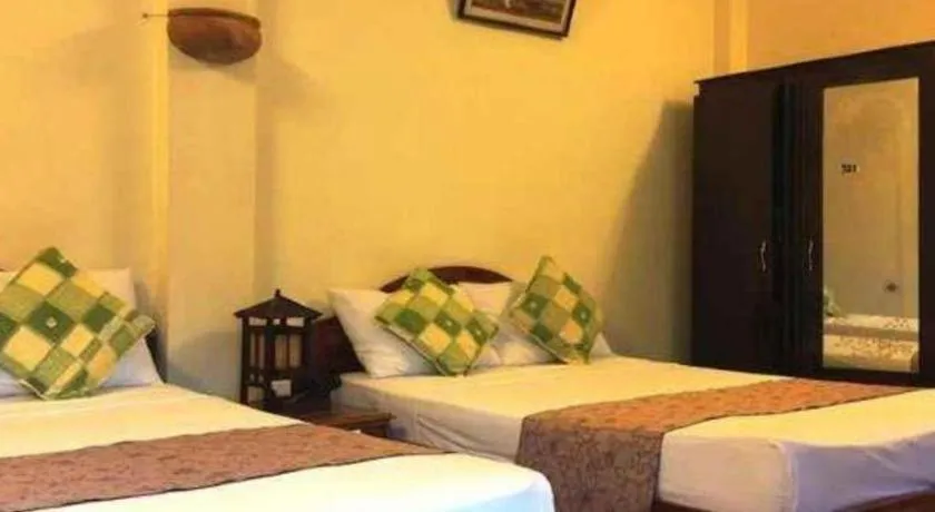 Bed in Dong Loi Hotel