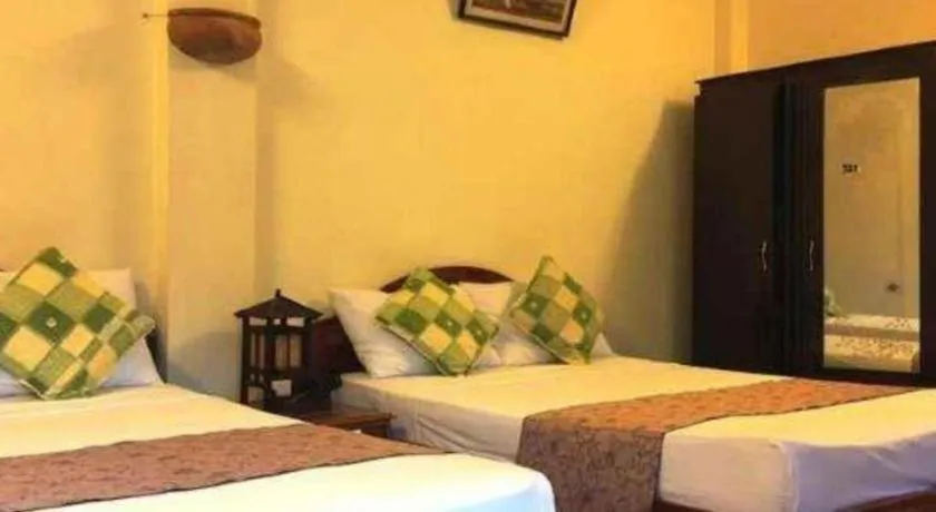 Bed in Dong Loi Hotel