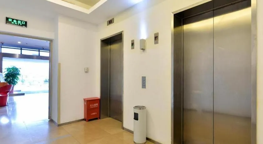 Ibis Shanghai Expo Dongming Road Metro Station