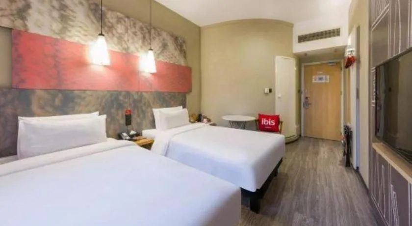Bed in Ibis Shanghai Expo Dongming Road Metro Station