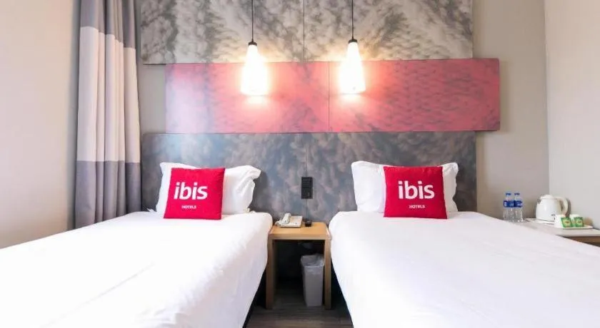 Bed in Ibis Shanghai Expo Dongming Road Metro Station