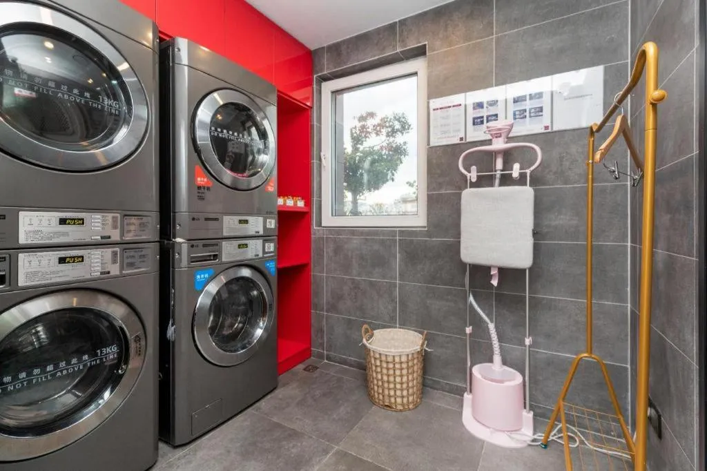 Ibis Shanghai Expo Dongming Road Metro Station