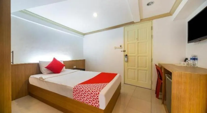 Bed in OYO 232 Patong City Hometel