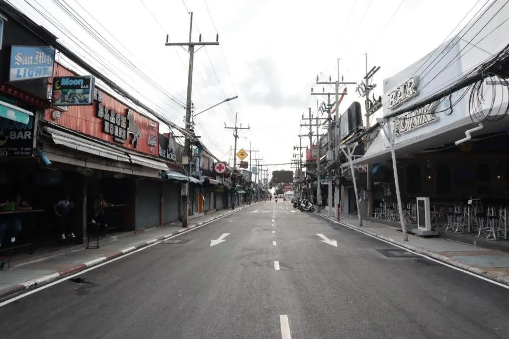 OYO 232 Patong City Hometel