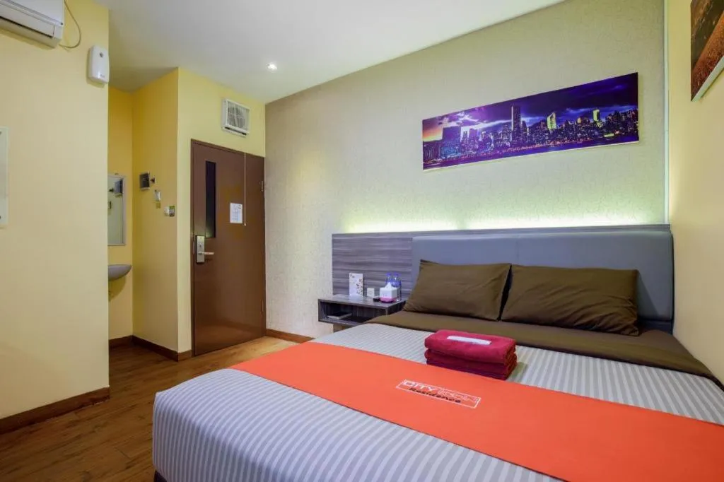 Bed in City Icon Residence