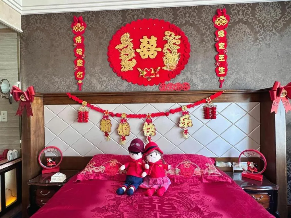 Bed in Hohhot Inner Mongolia Hotel