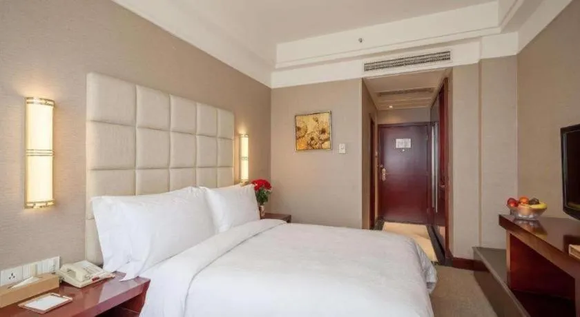 Bed in Best Western Plus Fuzhou Fortune Hotel